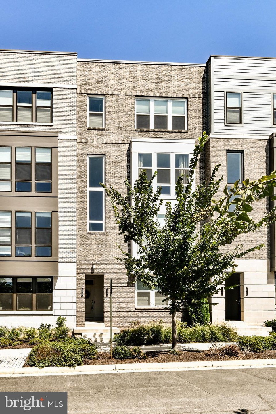 13380 Arrowbrook Centre Dr unit 56, Herndon, VA 20171 - photo 1