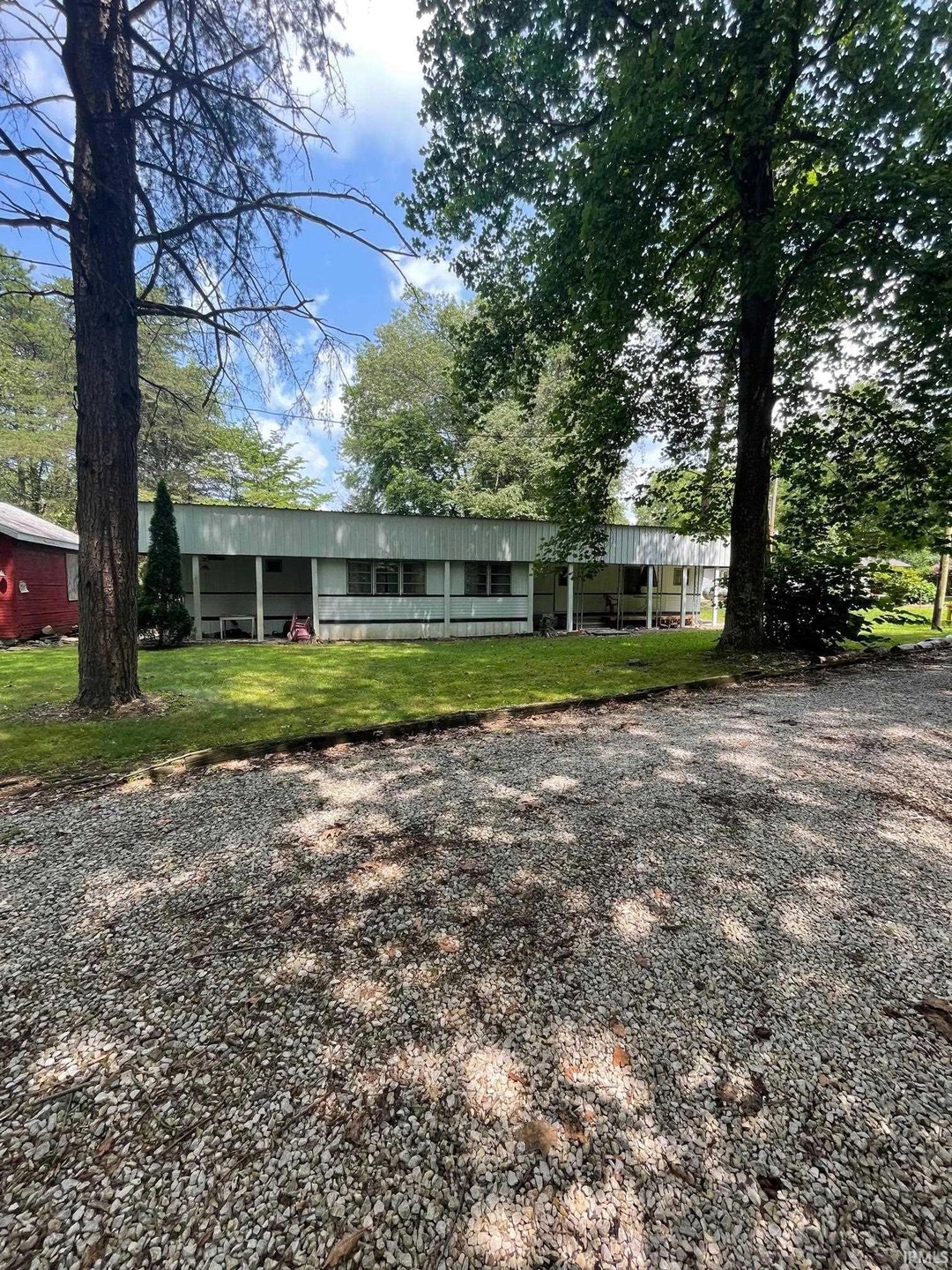 9947 N Pine Bluff Dr, Bicknell, IN 47512 MLS 202326329