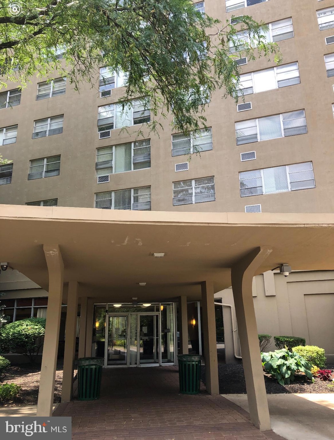 Radnor House unit 926, Bryn Mawr, PA 19010 - photo 1