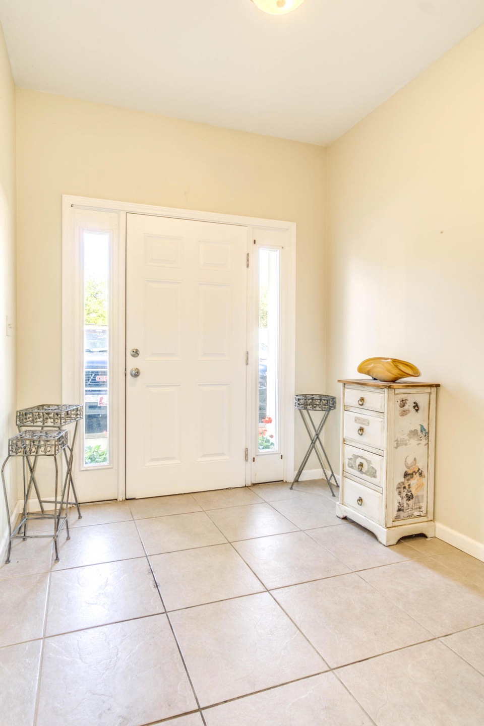 Front Entry/Foyer