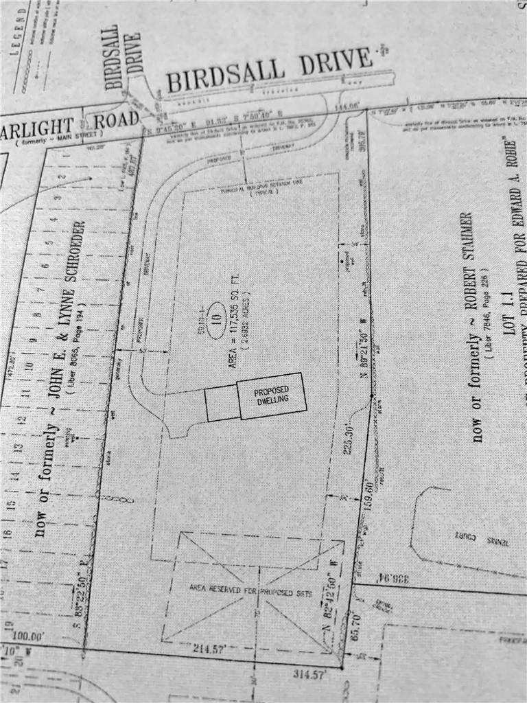 600 Birdsall Dr, Yorktown Heights, NY 10598 - photo 1