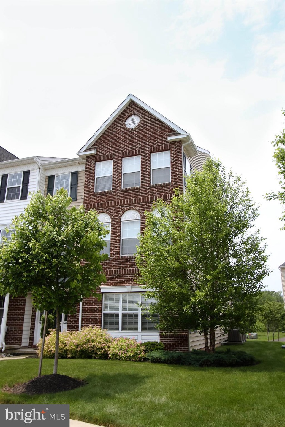 2010 Berkeley Dr, Pennsburg, PA 18073 - photo 1