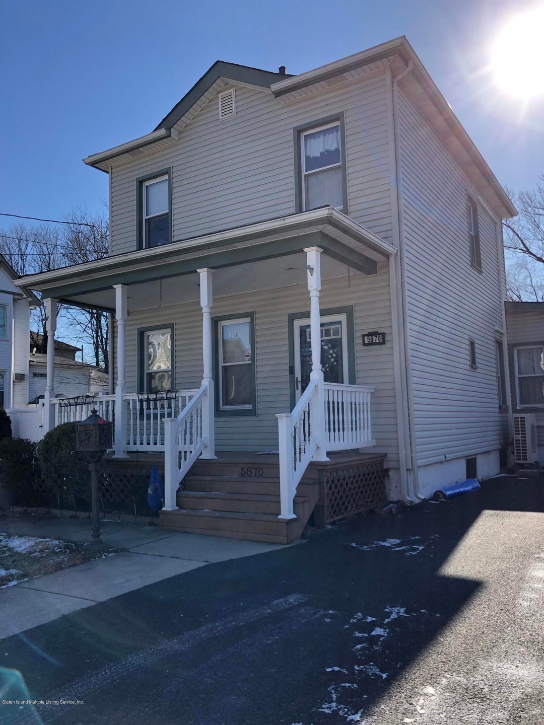 5870 Amboy Rd front