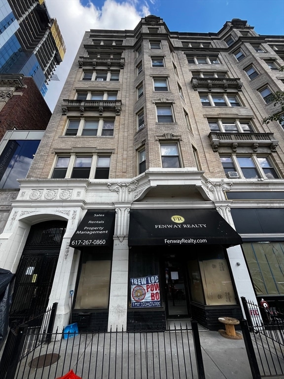 For Rent $2,200/month