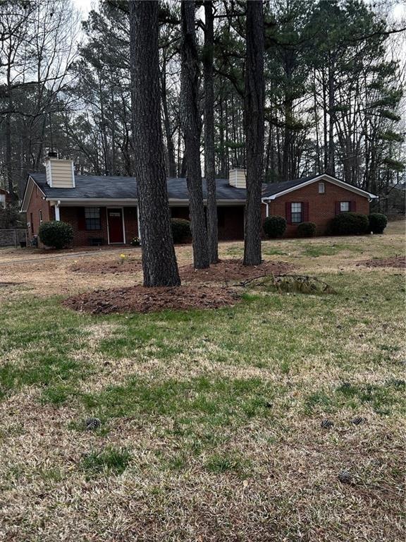 View of front yard