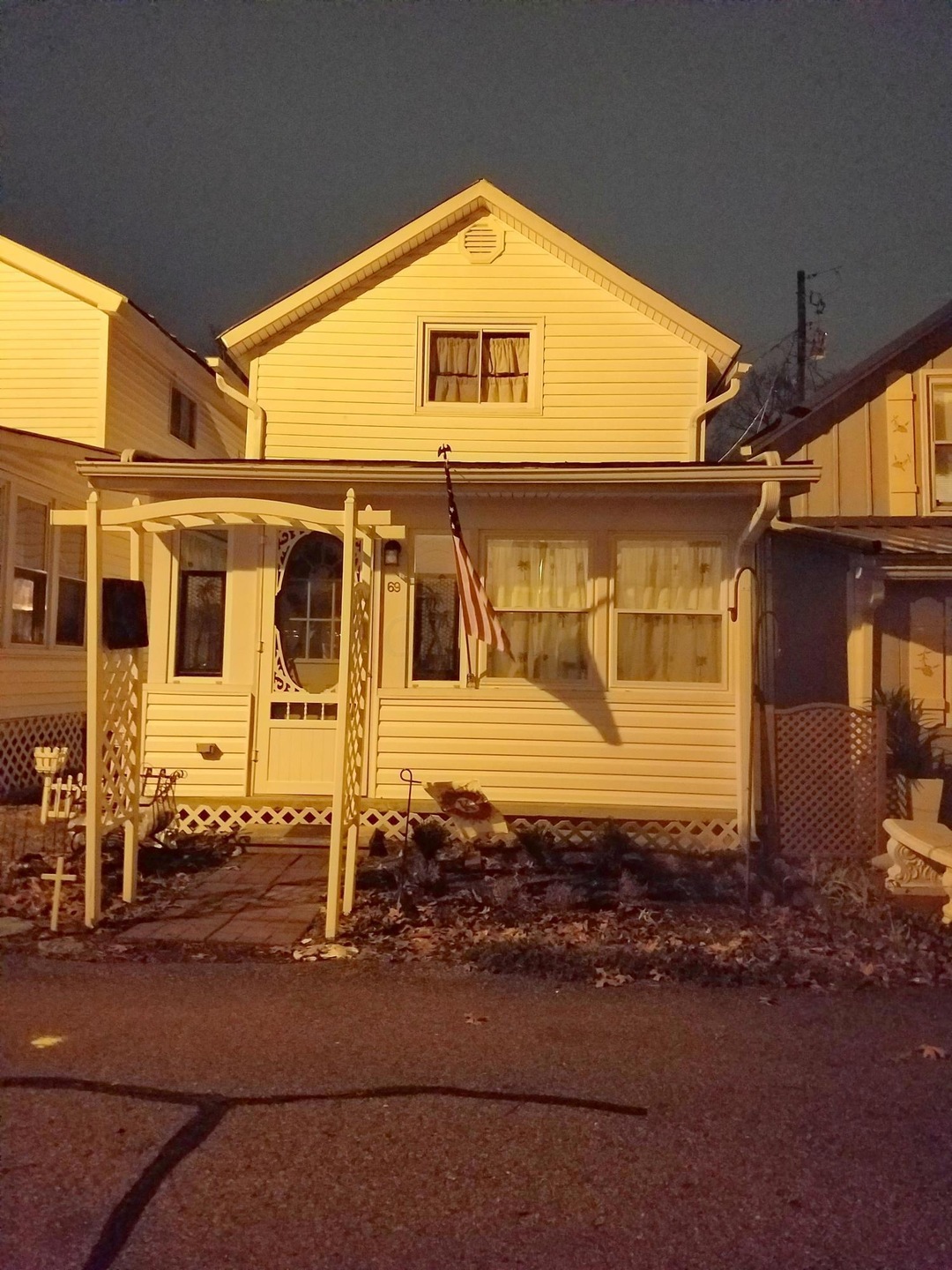 FRONT OF COTTAGE