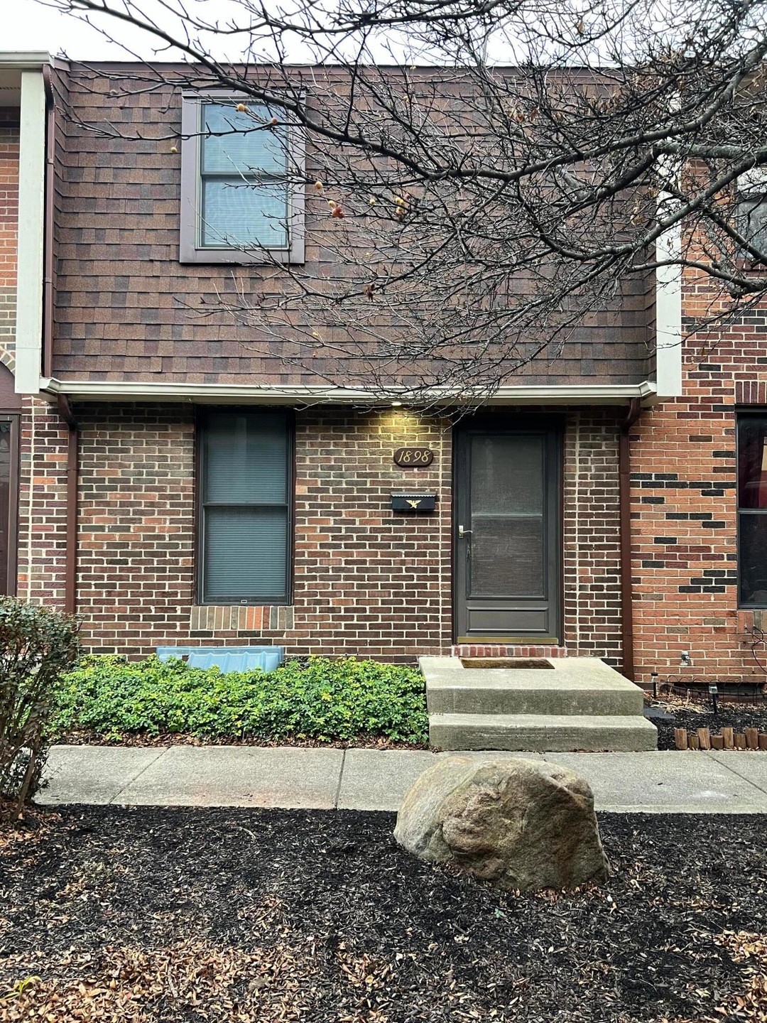 Welcome to 1898 Willoway Circle S