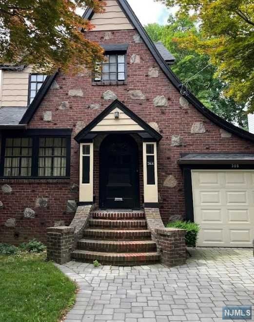 Sold $380,000 • Co-Listing Agent