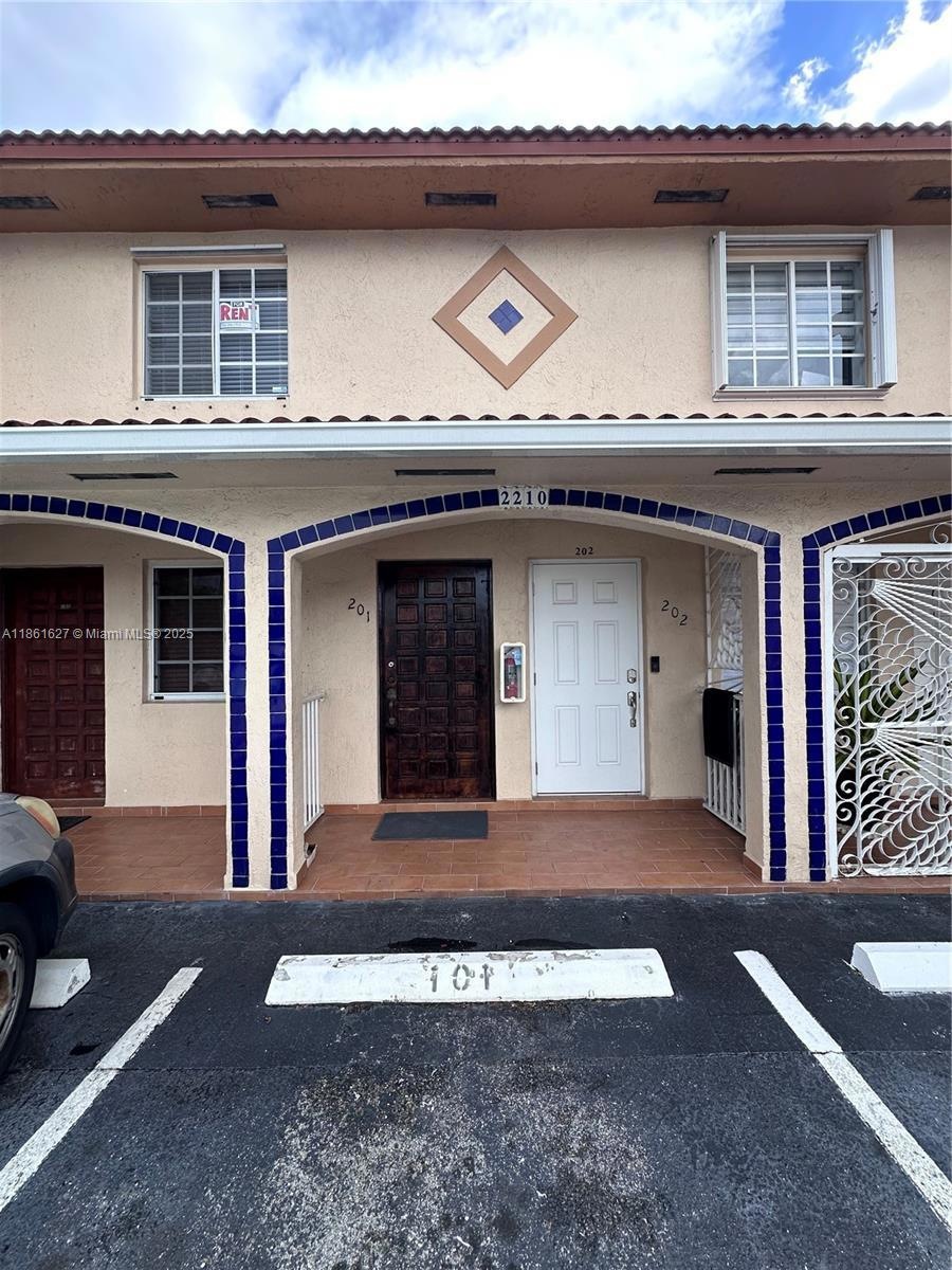 2210 W 74th St unit 20129, Hialeah, FL 33016 - photo 1