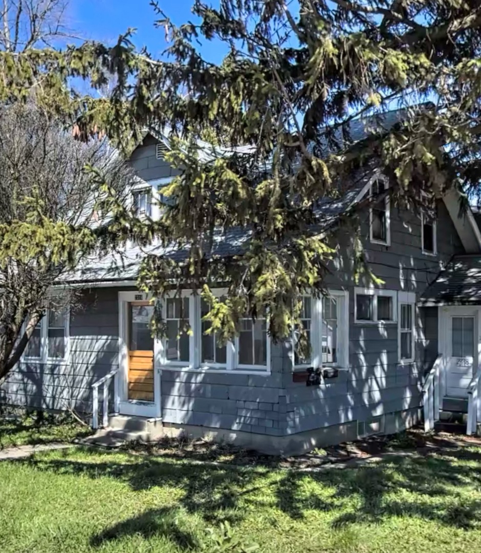 2318 Washington St unit 3, Waukegan, IL 60085 - photo 1