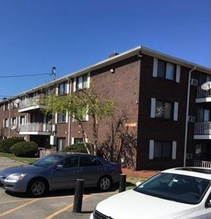 272 E Haverhill St unit 16, Lawrence, MA 01841 - photo 1