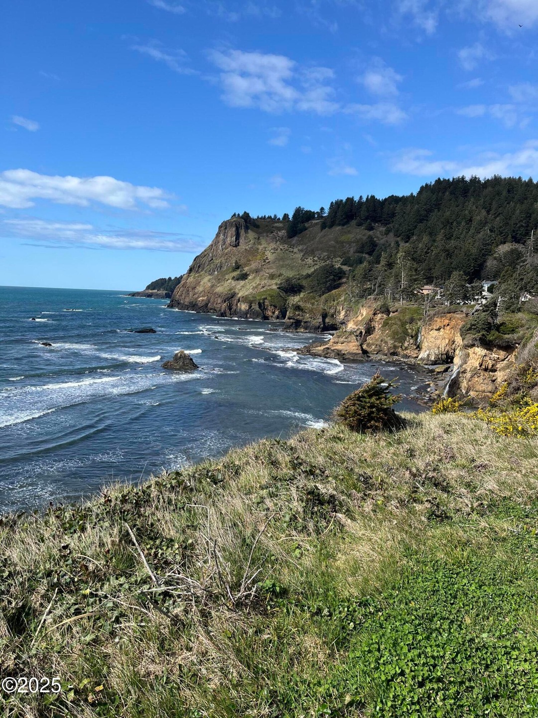 301 Otter Crest Dr unit 112 & 113, Otter Rock, OR 97369 - photo 1