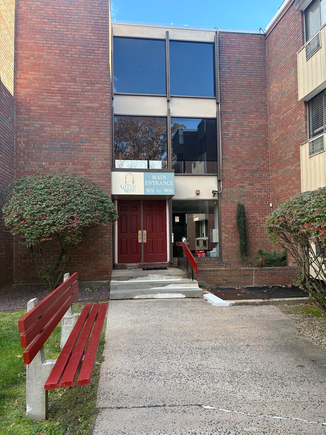 962 High Path Rd, Windsor, CT 06095 - photo 1