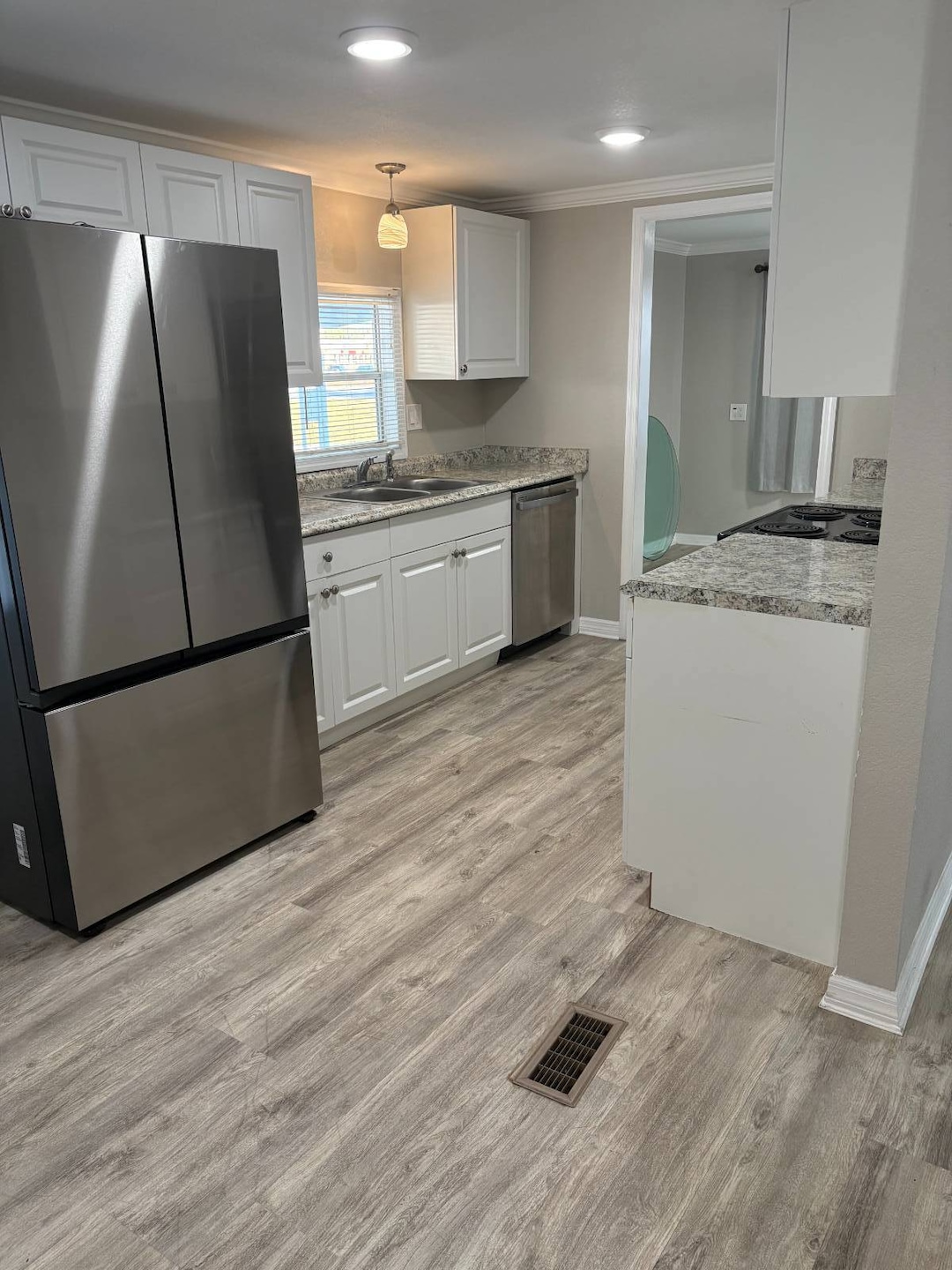 37945 Bentley Dr unit WD-110, Zephyrhills, FL 33542 - photo 1