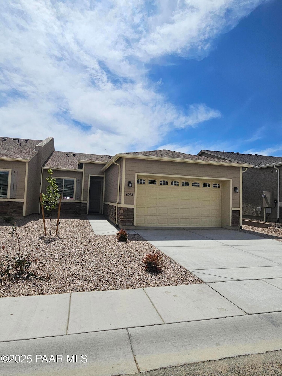 For Sale $425,900 • Co-Listing Agent