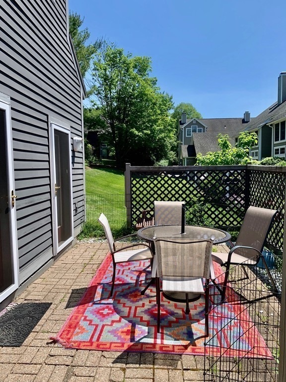 67 Amity Place, Amherst, MA 01002 - photo 1