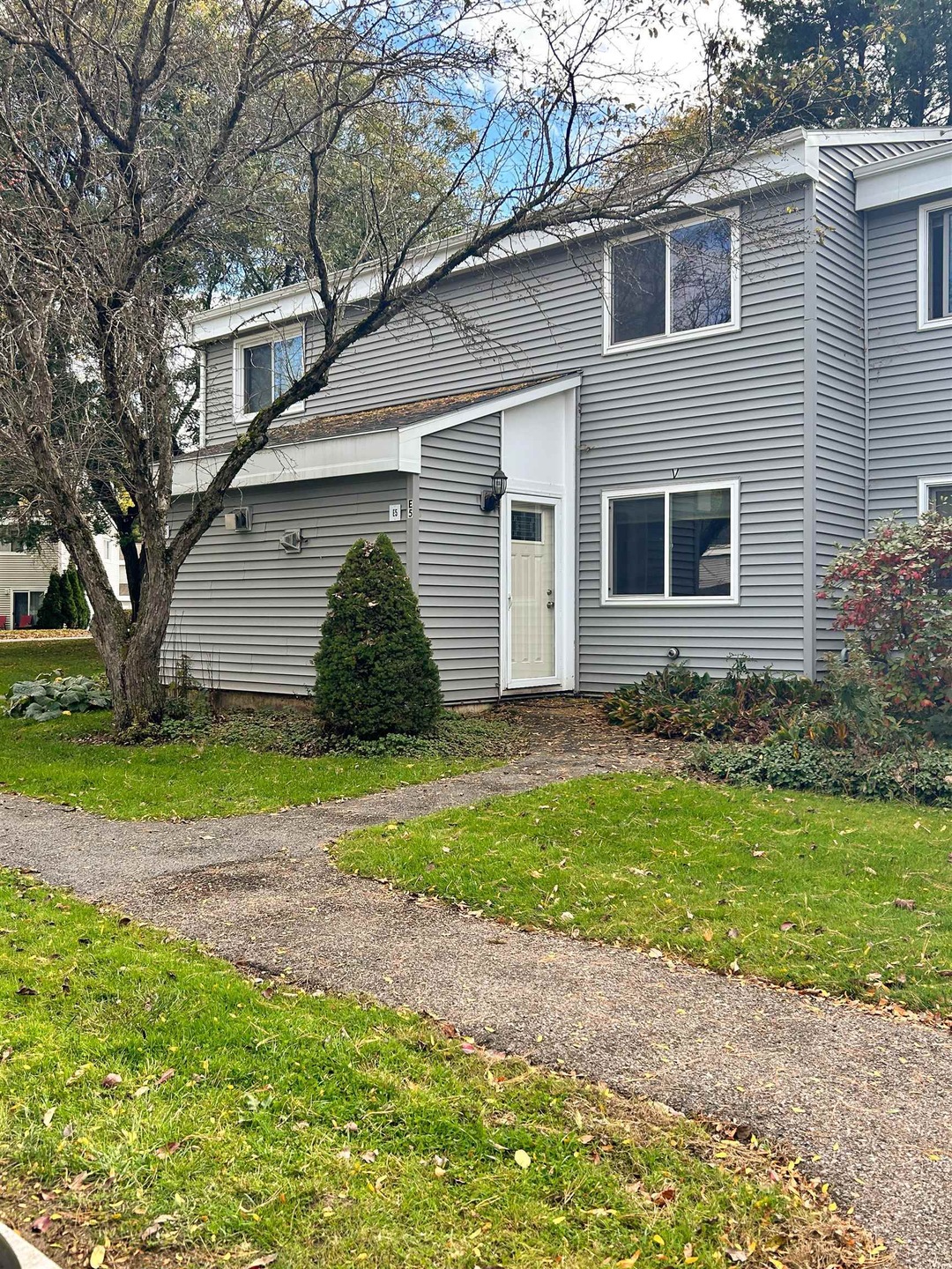 E5 Grandview Dr unit E5, South Burlington, VT 05403 - photo 1