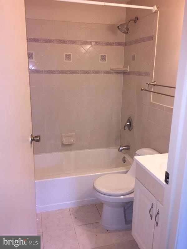 8038 Steeple Chase Ct, Springfield, VA 22153 - photo 1