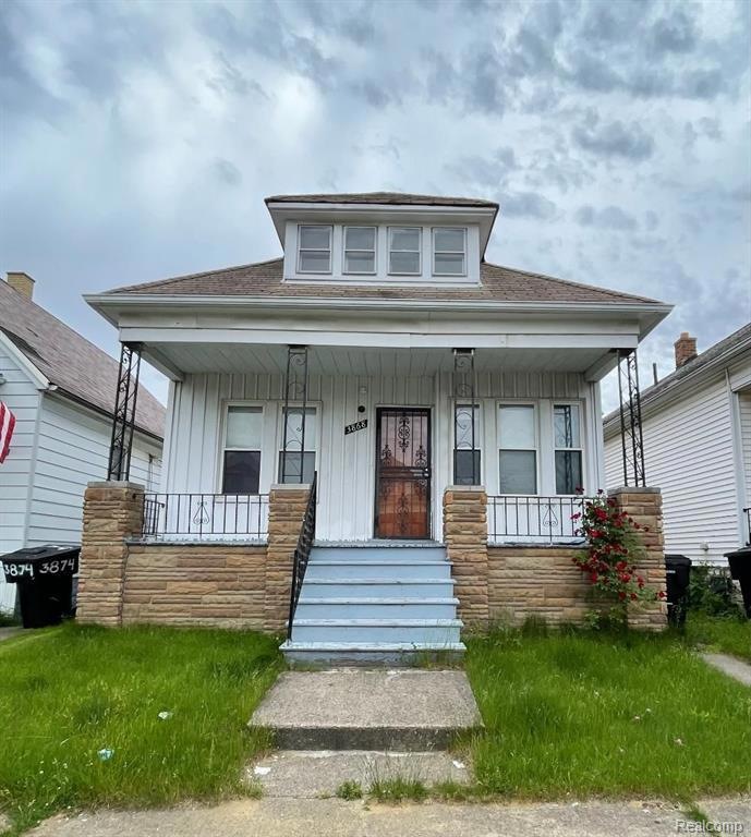 3868 Caely St, HamtraMcK, MI 48212 - photo 1