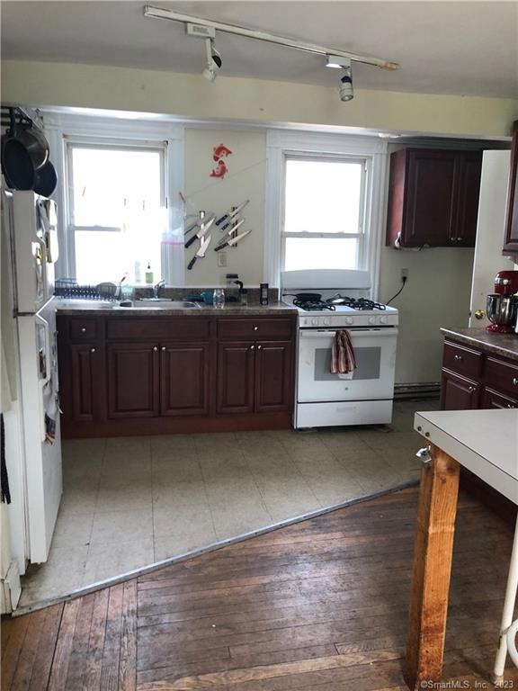 229 Dwight St unit 2, New Haven, CT 06511 - photo 1