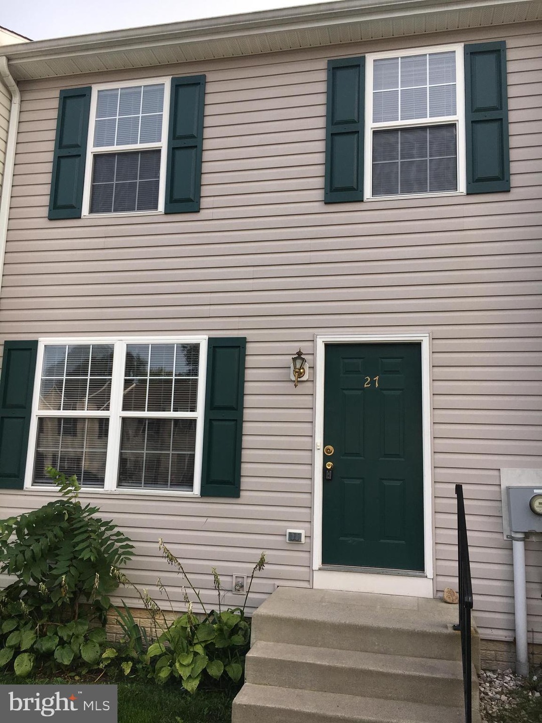 27 Creedmore Dr, Bunker Hill, WV 25413 - photo 1