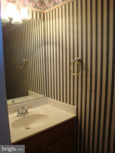 212 Heaton Ct, Purcellville, VA 20132 - photo 1