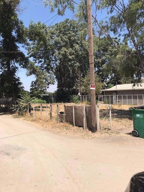 14286 Wilson St, Poplar, CA 93257 - photo 1