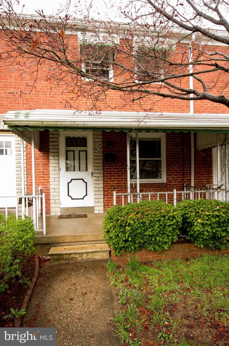 304 Grovethorn Rd, Middle River, MD 21220 - photo 1