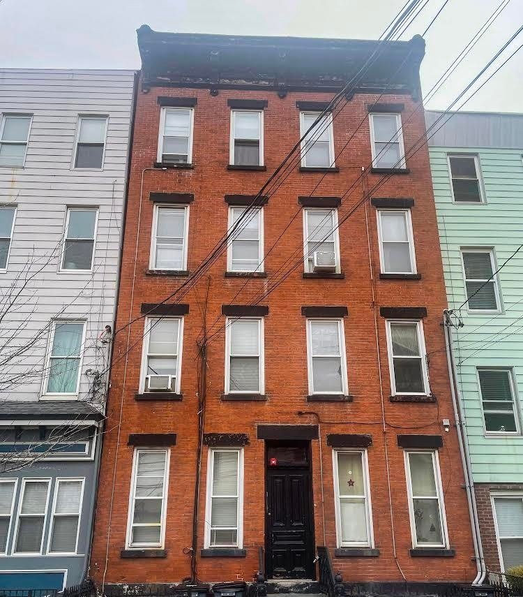 464 Monmouth St unit 2, Jersey City, NJ 07302 - photo 1