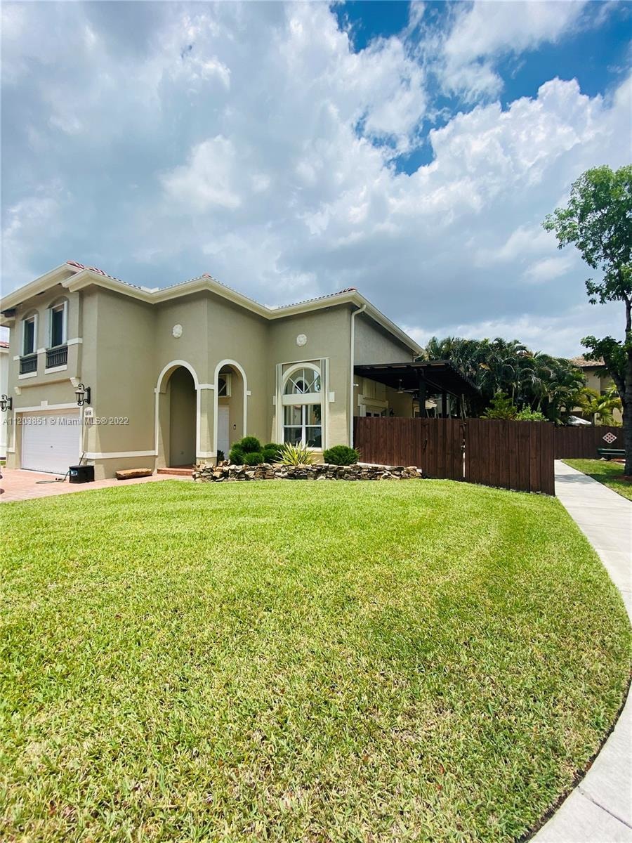 11035 NW 47th Ln, Doral, FL 33178 - photo 1