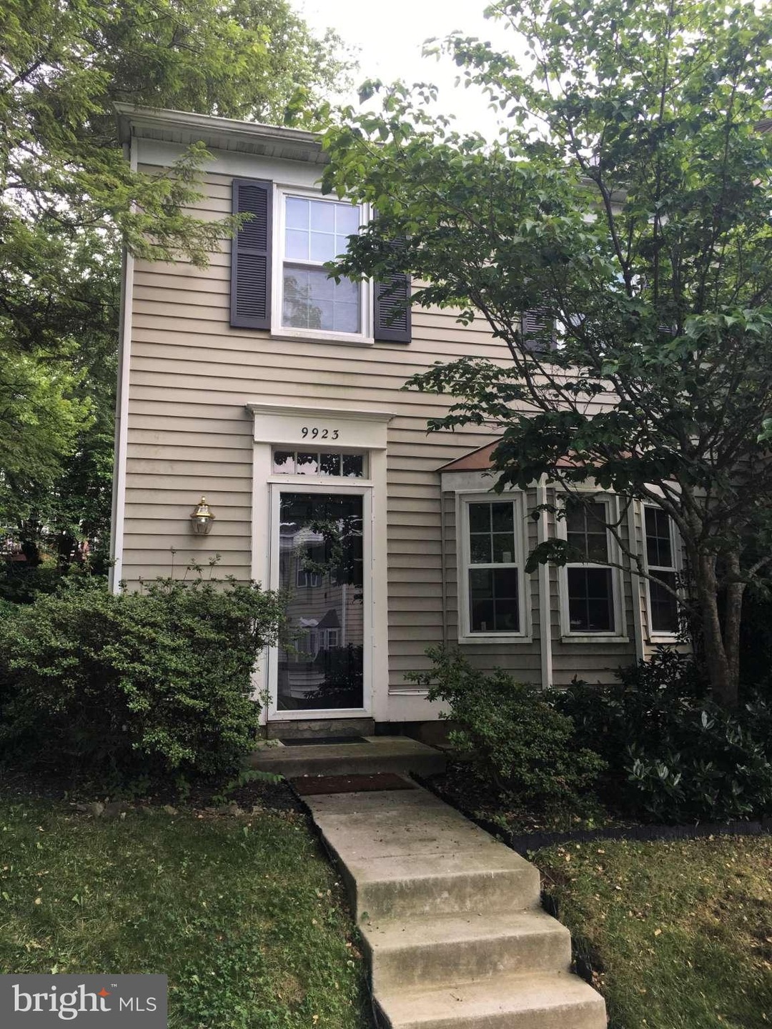 9923 Capperton Dr, Oakton, VA 22124 - photo 1