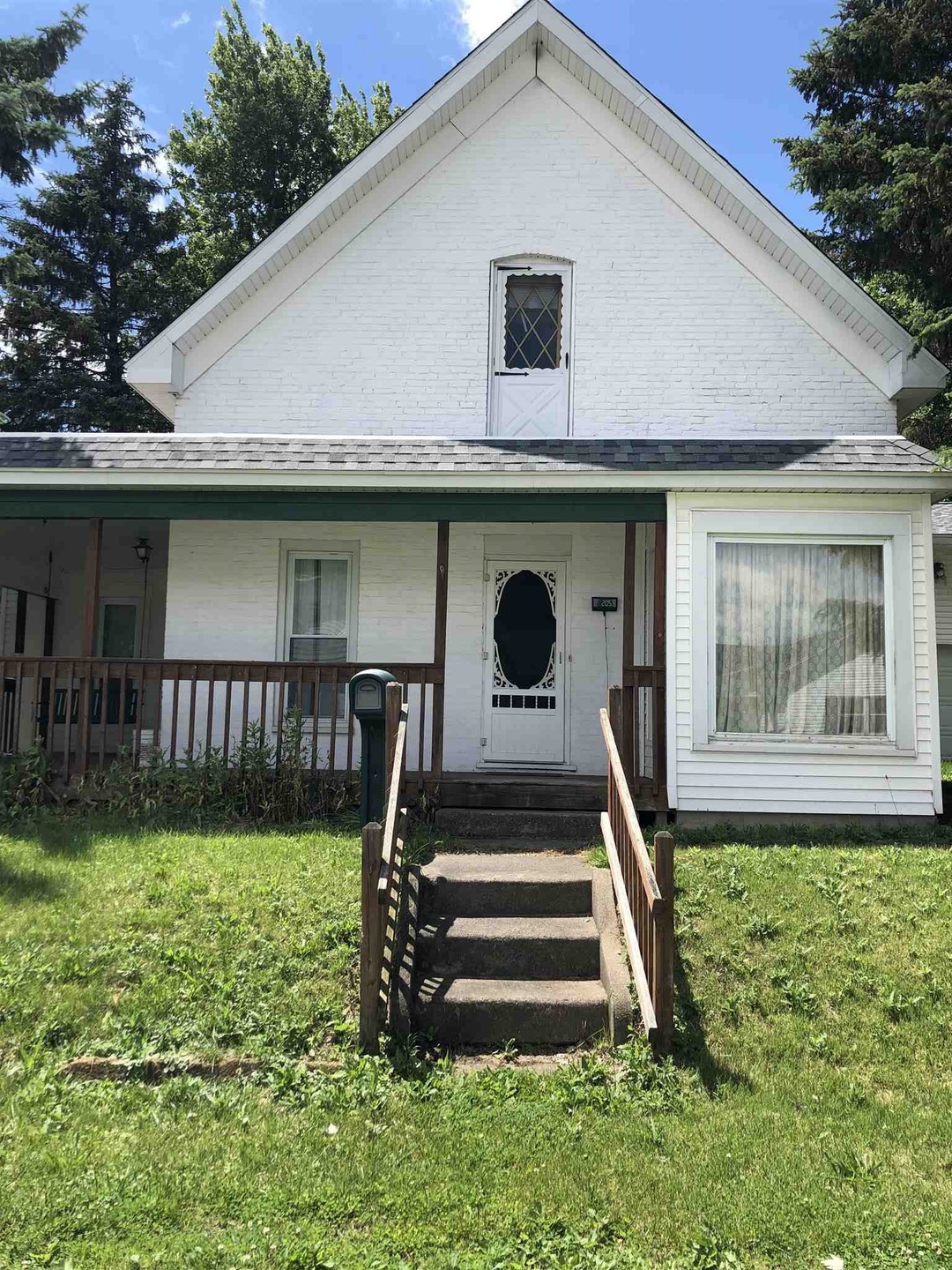 205 N Green St, Greentown, IN 46936 - photo 1