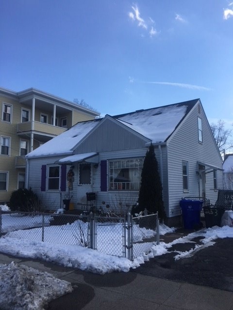 253 Benefit St, Pawtucket, RI 02861 - photo 1