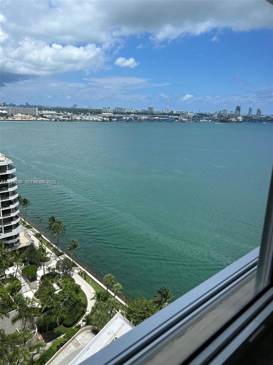 Isola Brickell Key unit 2109, Miami, FL 33131 - photo 1