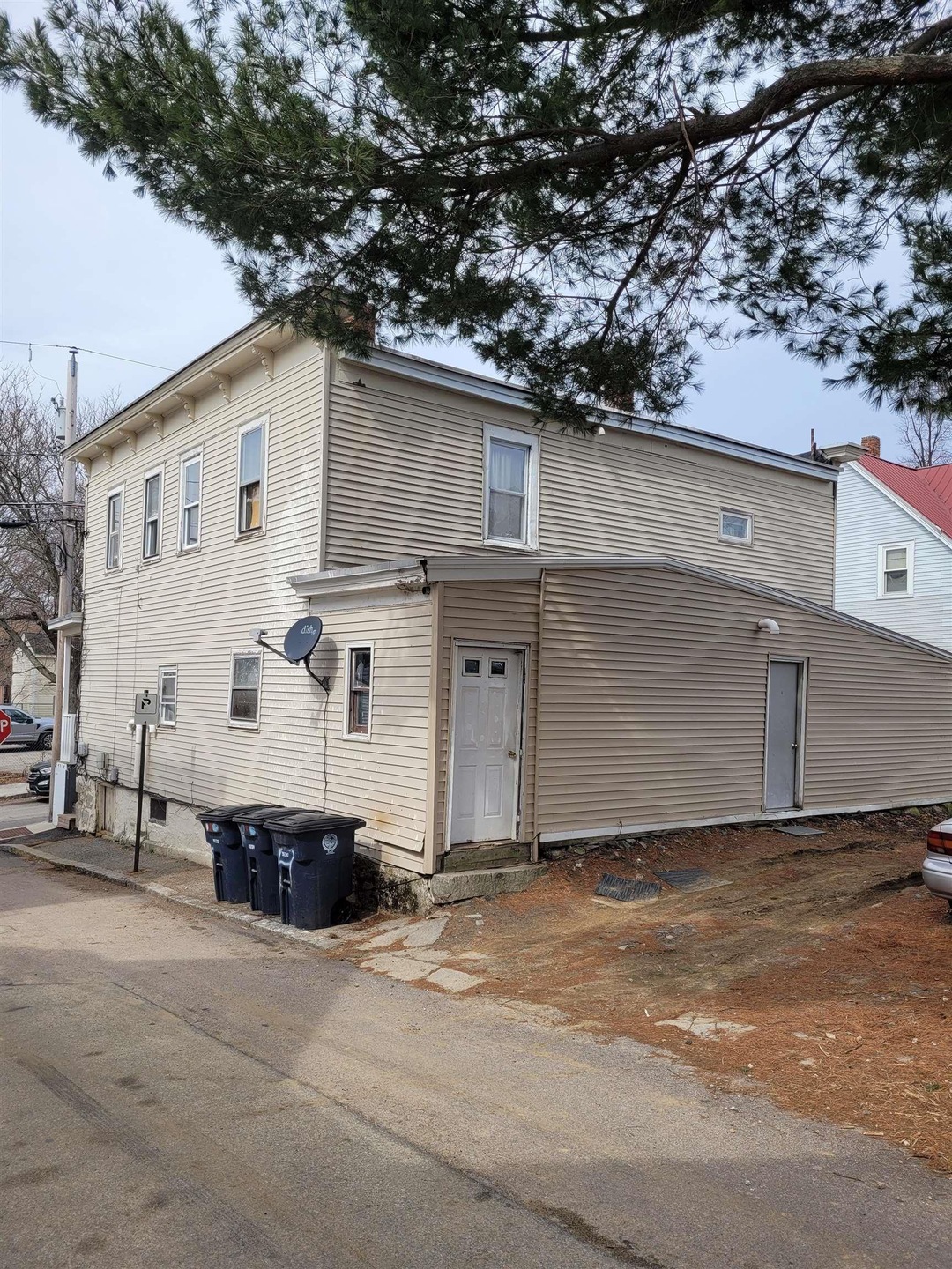 23-27 Tolles St, Nashua, NH 03064 - photo 1