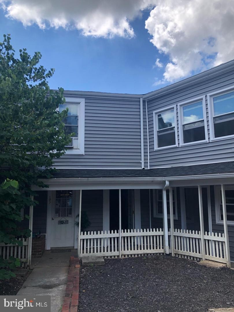 202 S Samuel St unit 101, Charles Town, WV 25414 - photo 1