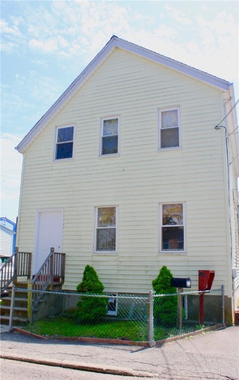 26 Shaws Ln, Bristol, RI 02809 - photo 1