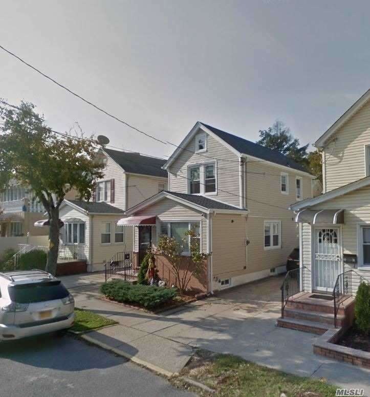 80-32 161 St, Jamaica, NY 11432 - photo 1