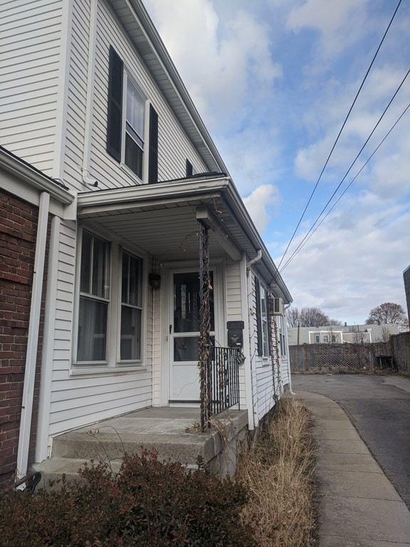 194 Adams St unit 1, Newton, MA 02458 - photo 1