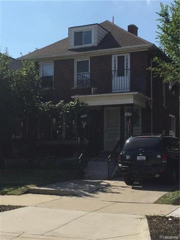 7237 MIDDLEPOINTE.jpg