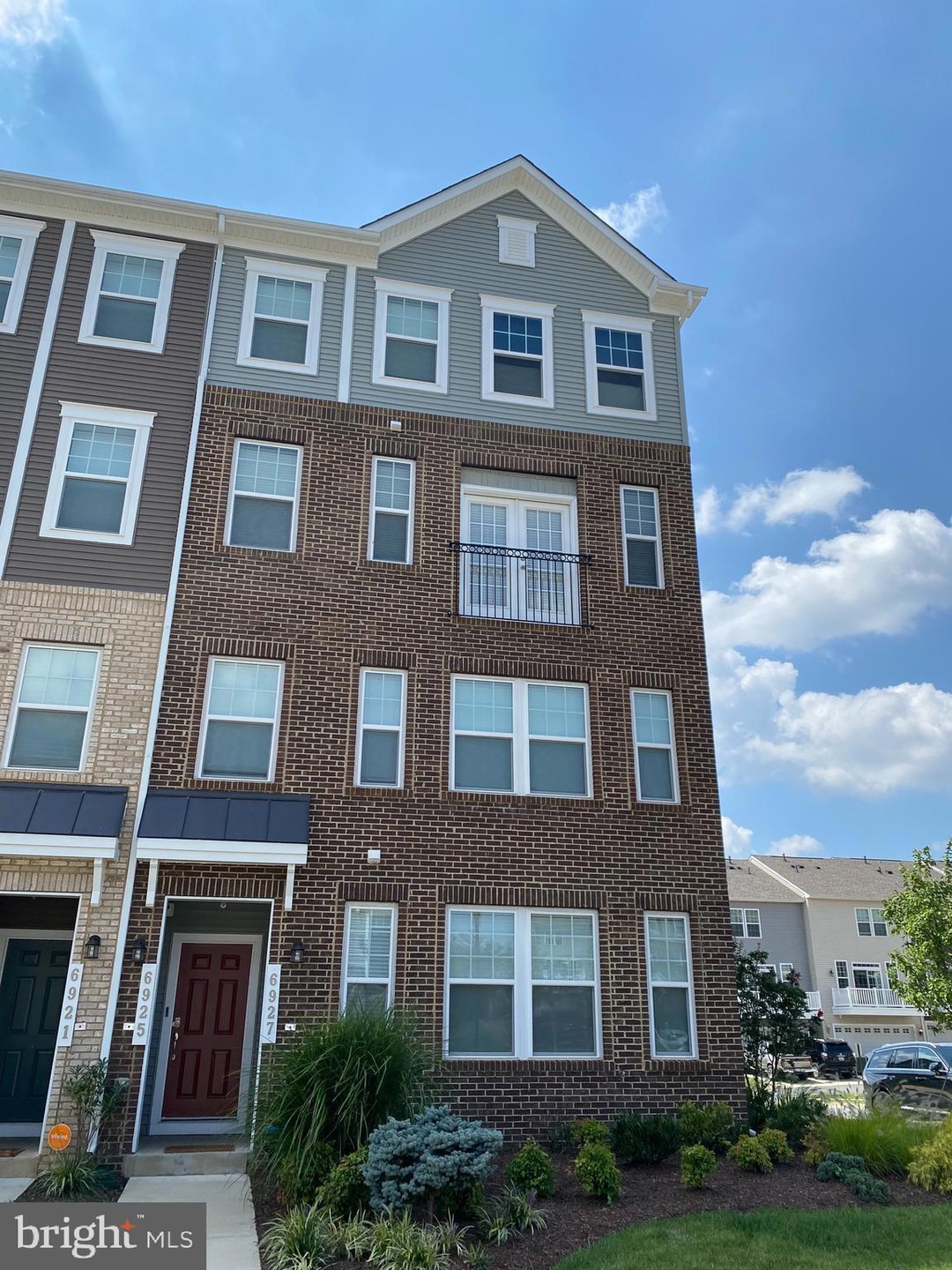 6925 Stoddert Ln, Hyattsville, MD 20785 - photo 1