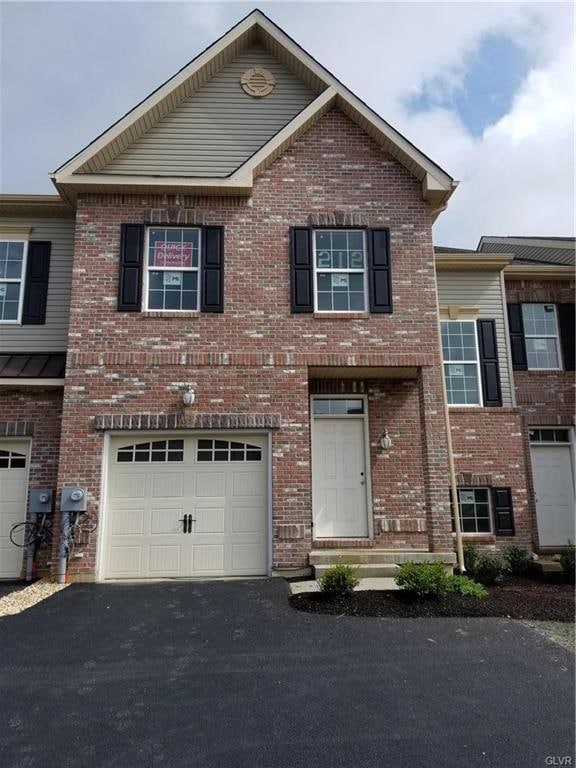 4476 Cottonwood Dr, Nazareth, PA 18064 - photo 1