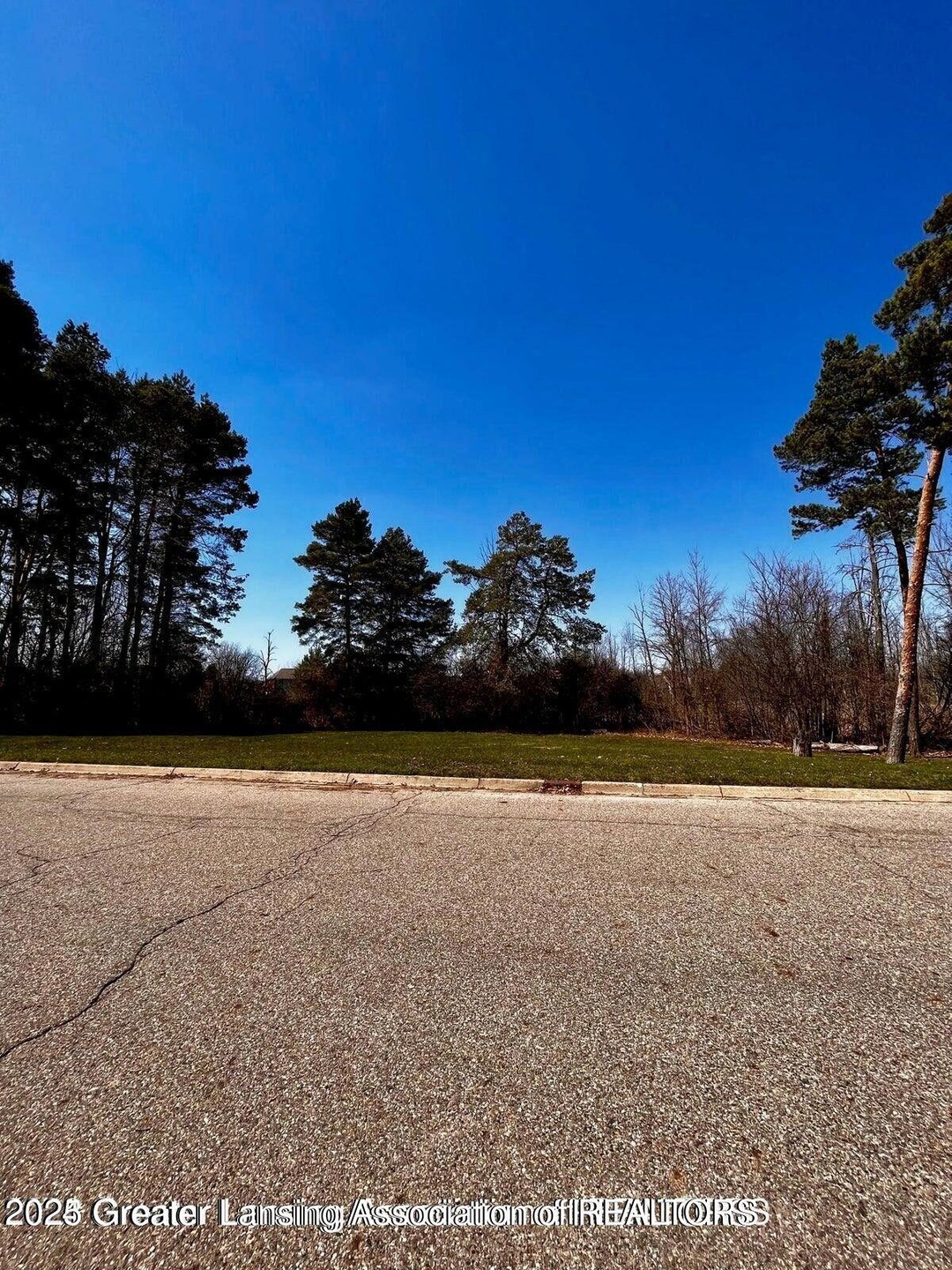 6381 Pine Hollow Dr, East Lansing, MI 48823 - photo 1