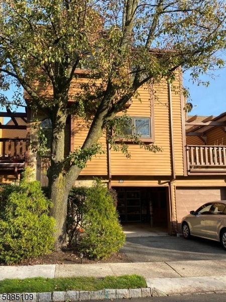 33 Hickory Hill Ct, Rockaway, NJ 07866 - photo 1