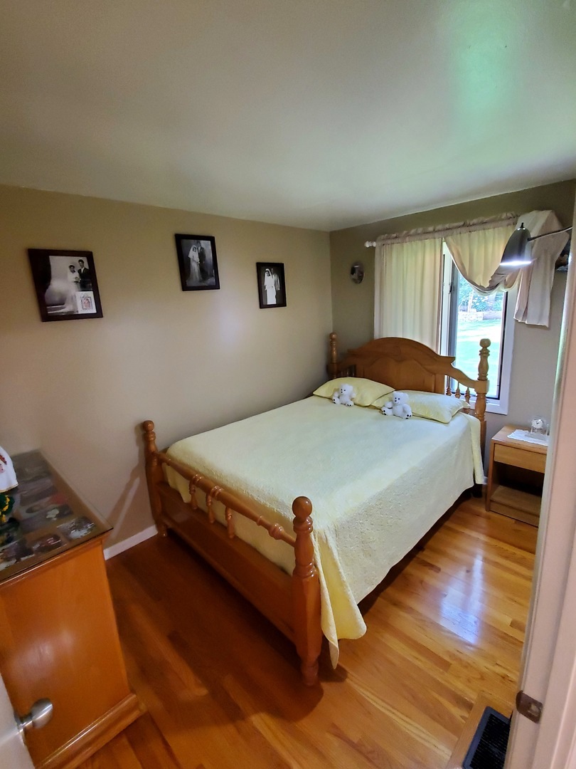 755 Williams Rd, Carpentersville, IL 60110 - photo 1