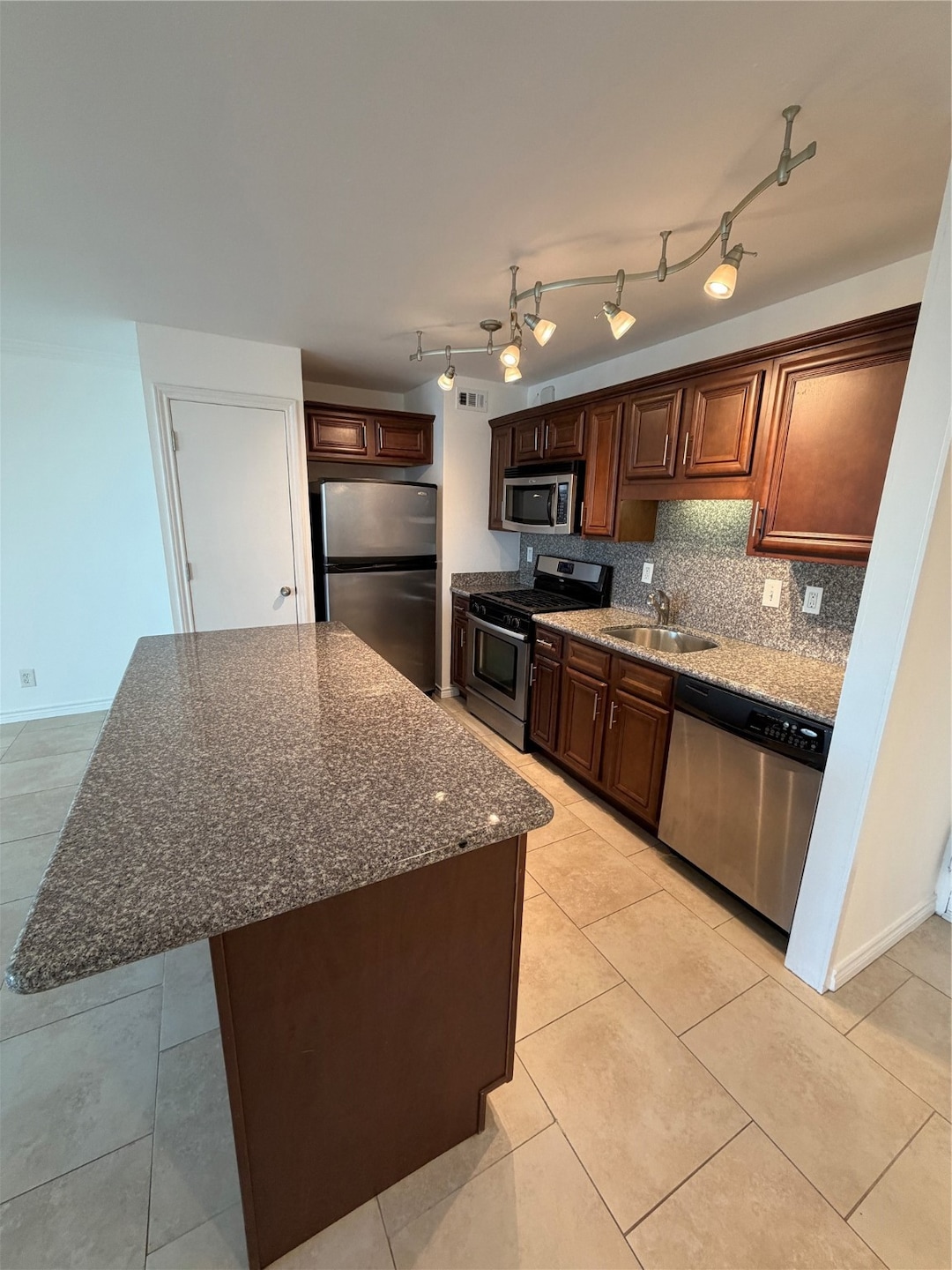 For Rent $2,000/month