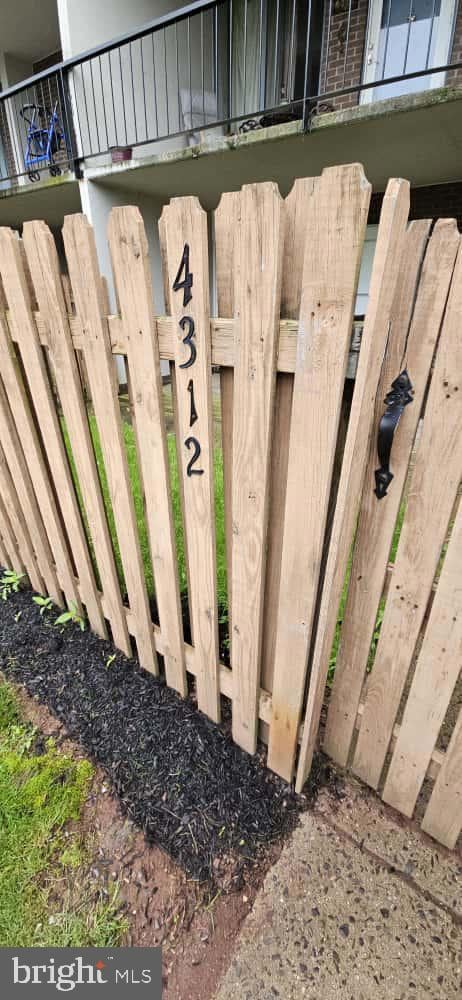 For Rent $1,700/month