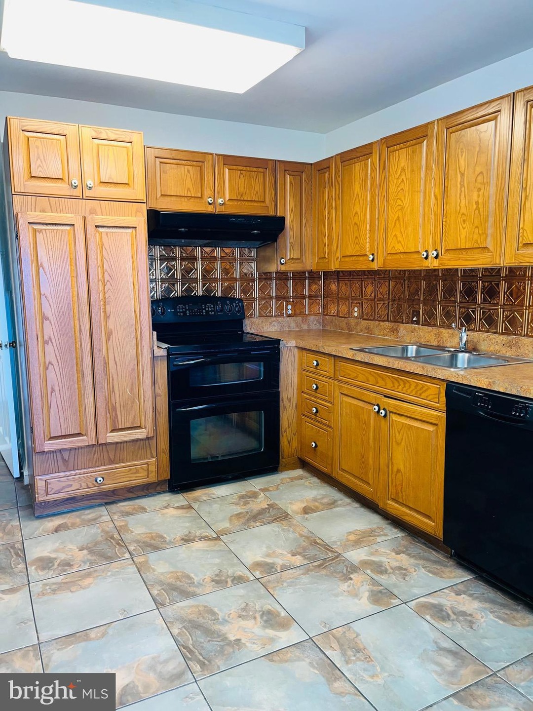 The Towers at Harbor Court unit 707, Baltimore, MD 21202 - photo 1