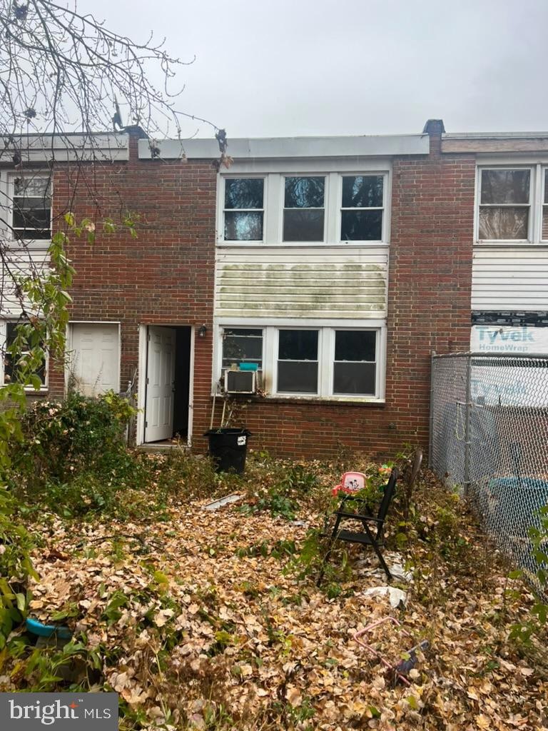 428 Burbank Ct, Halethorpe, MD 21227 - photo 1