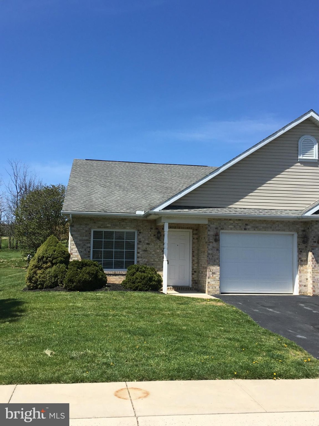 14058 Sweet Vale Dr, Hagerstown, MD 21742 - photo 1